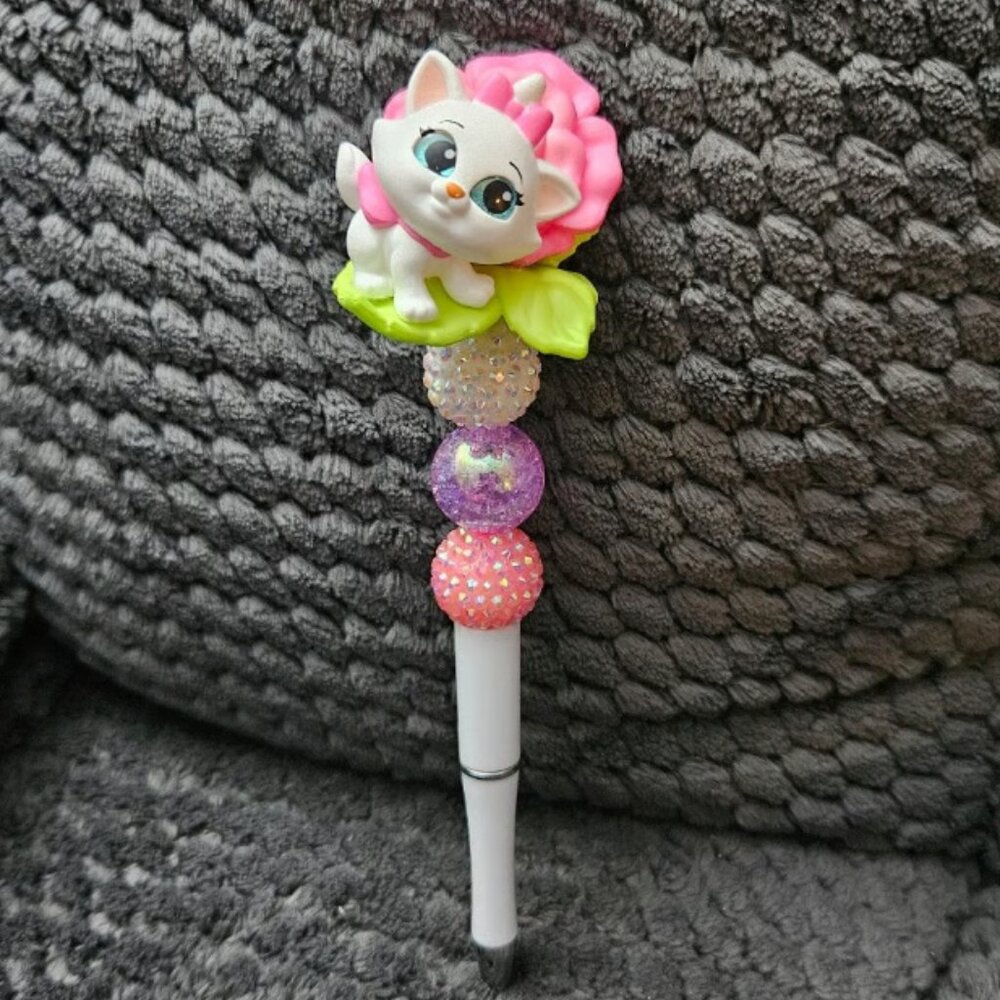 Disney Doorable Beaded Marie Pen